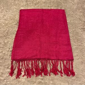 Pashmina and silk blend paisley print pink scarf